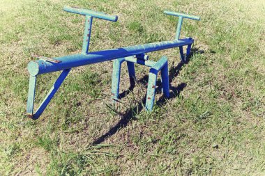 eski mavi tahterevalli