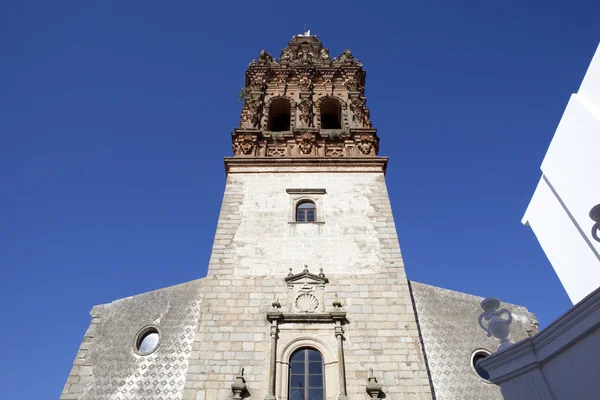 Torre de la iglesia de San Miguel — Foto de Stock