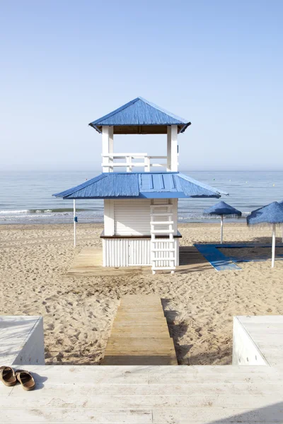 Stand de refrescos de playa y sandalias — Foto de Stock