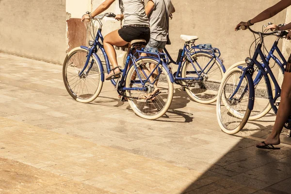 Malaga gamla stan med cykel — Stockfoto