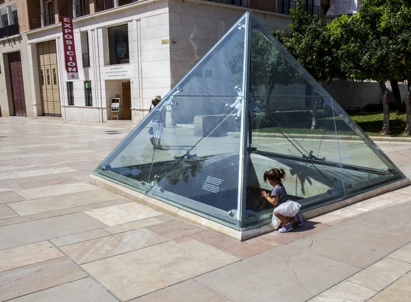 Skleněná pyramida Malaga, Španělsko — Stock fotografie