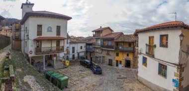 Guijo de Santa Barbara sokaklarının manzarası. La Vera, Caceres, Extremadura, İspanya 'nın güzel bölgesinin bir parçasıdır.