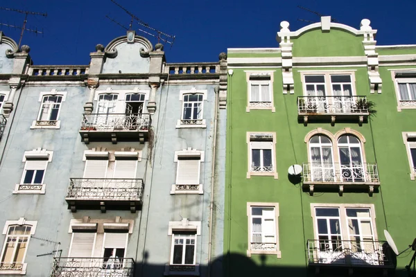 Lisboa edifícios coloridos — Fotografia de Stock