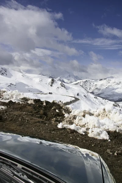 Odráží snow krajina — Stock fotografie