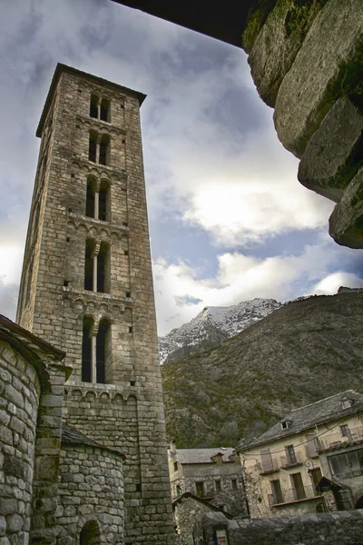 Tower of the church of Santa Eulalia de Erill-la-Vall — Stock Photo, Image