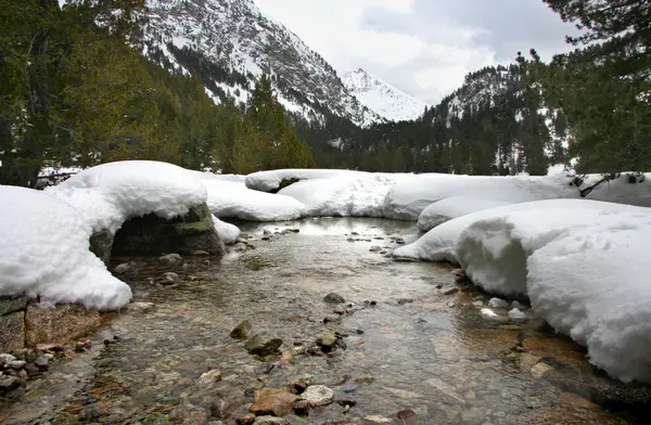 Krystalický vzdutí v trase trekking — Stock fotografie