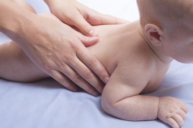 Üç ay geri erkek bebek Masaj