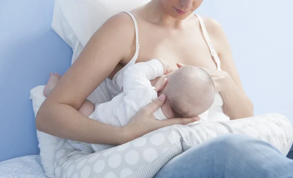 Unable To Breastfeed First Baby? Here's The Next Best Alternative For Your Baby | Stock Photo