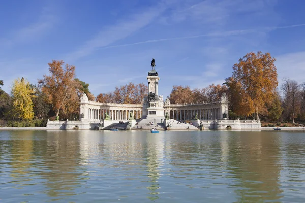 Monumento al rey Alfonso XII —  Fotos de Stock