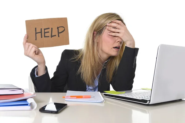 Jonge mooie zakenvrouw lijden stress werken op kantoor vraagt om hulp gevoel moe — Stockfoto