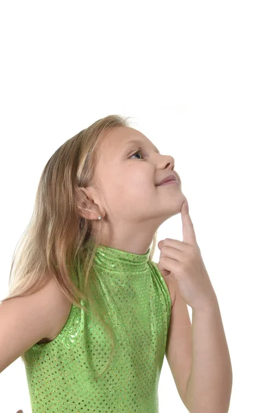 Linda niña apuntando su barbilla en partes del cuerpo aprendizaje gráfico escolar serie — Foto de Stock