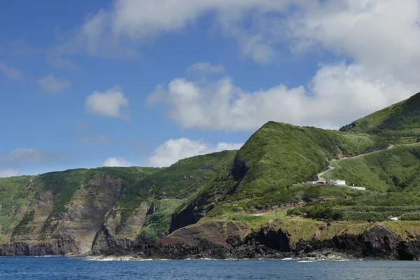 Havet klippor och klippor på Mosteiros Village Sao Miguel Azorerna Island Portugal Europa — Stockfoto