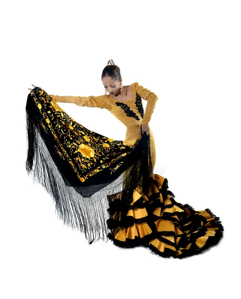 Jovem mulher espanhola dançando flamenco em vestido típico vestido de cauda popular — Fotografia de Stock