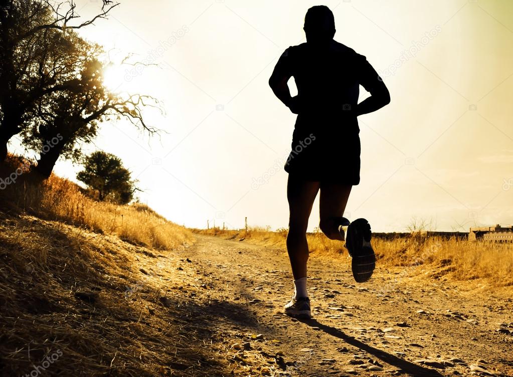 сила в ногах идущего