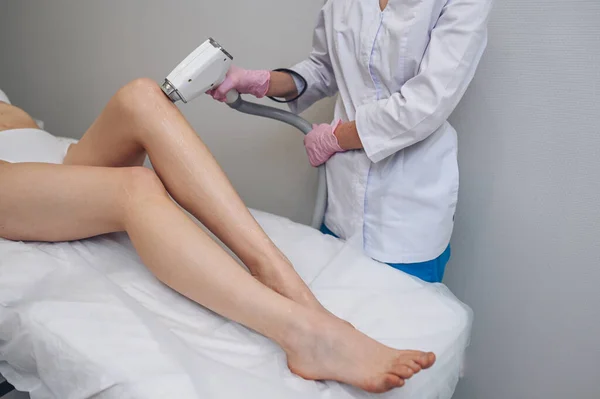 Epilazione Laser Cosmetologia Nel Salone Bellezza Procedura Depilazione Epilazione Laser — Foto Stock