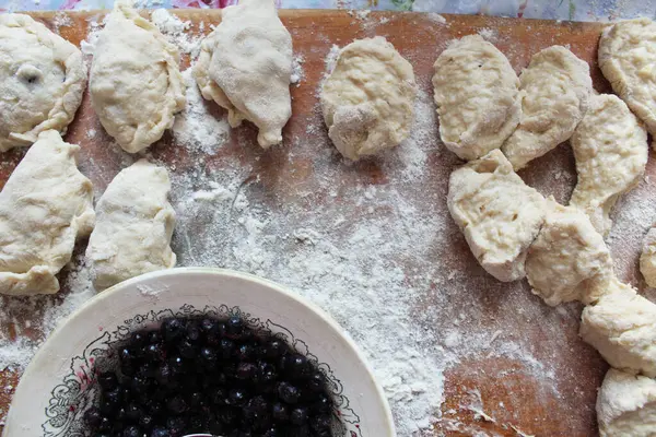 Bolinhos Caseiros São Feios Com Bagas Mirtilo Cozinhar Casa Alimentos — Fotografia de Stock