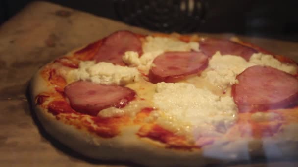 Pizza Pizza Fríe Horno Soplar Aire Mueve Papel Derrite Queso — Vídeos de Stock