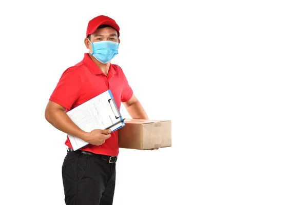 Ásia Entrega Homem Vestindo Máscara Facial Luvas Vermelho Uniforme Entregando — Fotografia de Stock