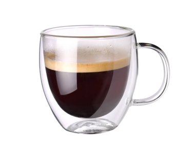 Şeffaf, çift katlı espresso bardağı. Beyaz fonda izole edilmiş kahve.