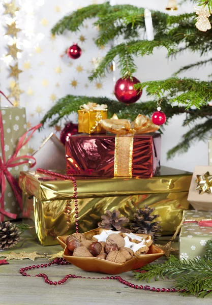 Viele Geschenke zu Weihnachten — Stockfoto