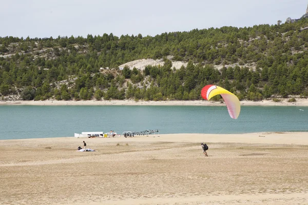 Paragliding na přistání — Stock fotografie