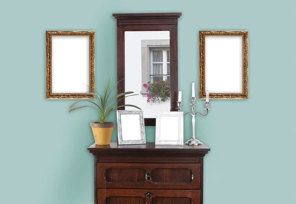 Mint wall with picture frame — Stock Photo, Image