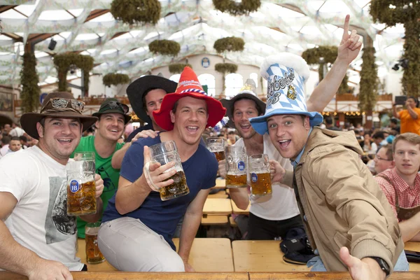 Celebra el Oktoberfest —  Fotos de Stock