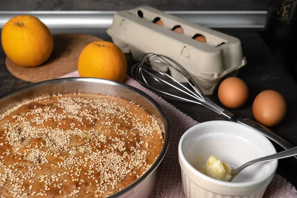 用芝麻籽和全麦面粉自制的有机橙派 有机自制甜点 — 图库照片