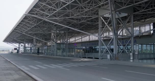 Prázdné letiště Soluň MAKEDONIA SKG starý terminál — Stock video