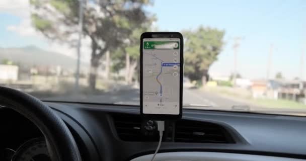 Thessaloniki Grécia Junho 2021 Smartphone Com Google Maps Navegação Dentro — Vídeo de Stock