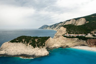 Porto Katsiki plajının manzarası