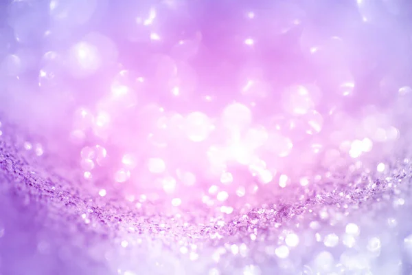 祭りやお祝いのために焦点を当てた紫の輝きのヴィンテージライトの背景 — ストック写真