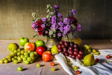 Meyvelerle dolu bir hayat.