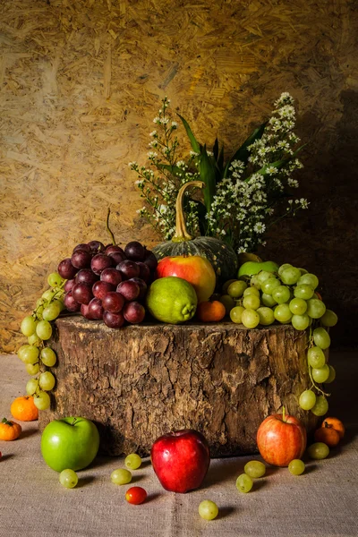 Zátiší s ovocem. — Stock fotografie