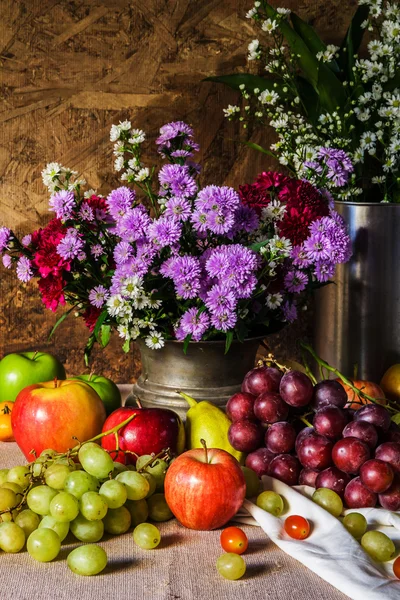 Stilleben med frukter. — Stockfoto