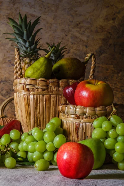 Bodegón con frutas. — Foto de Stock