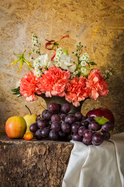 Stillleben mit Früchten. — Stockfoto