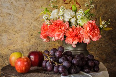 Meyvelerle dolu bir hayat.