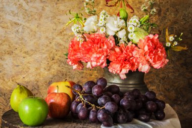 Meyvelerle dolu bir hayat.