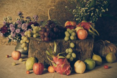 Meyvelerle dolu bir hayat.