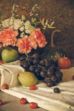 Meyvelerle dolu bir hayat.