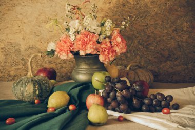 Meyvelerle dolu bir hayat.