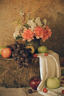 Meyvelerle dolu bir hayat.