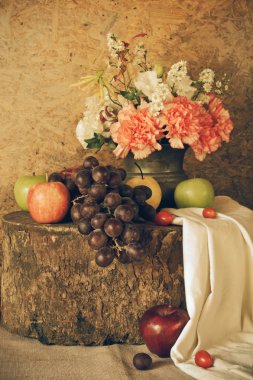 Meyvelerle dolu bir hayat.