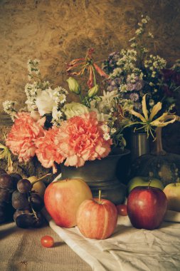 Meyvelerle dolu bir hayat.