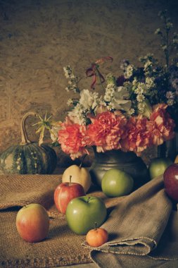 Meyvelerle dolu bir hayat.