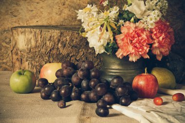 Meyvelerle dolu bir hayat.