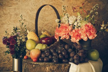 Meyvelerle dolu bir hayat.