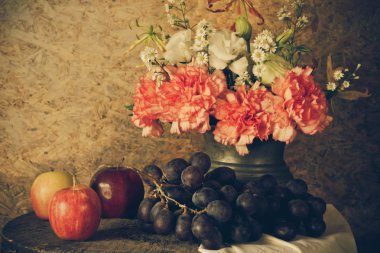 Meyvelerle dolu bir hayat.