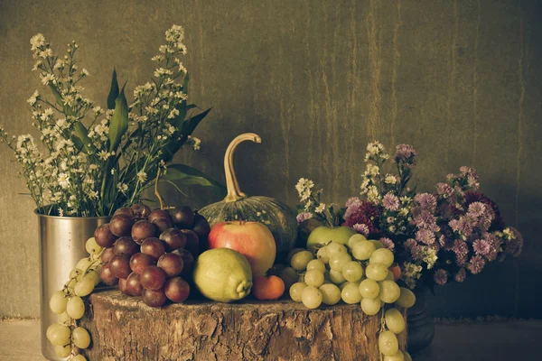 Meyvelerle dolu bir hayat.